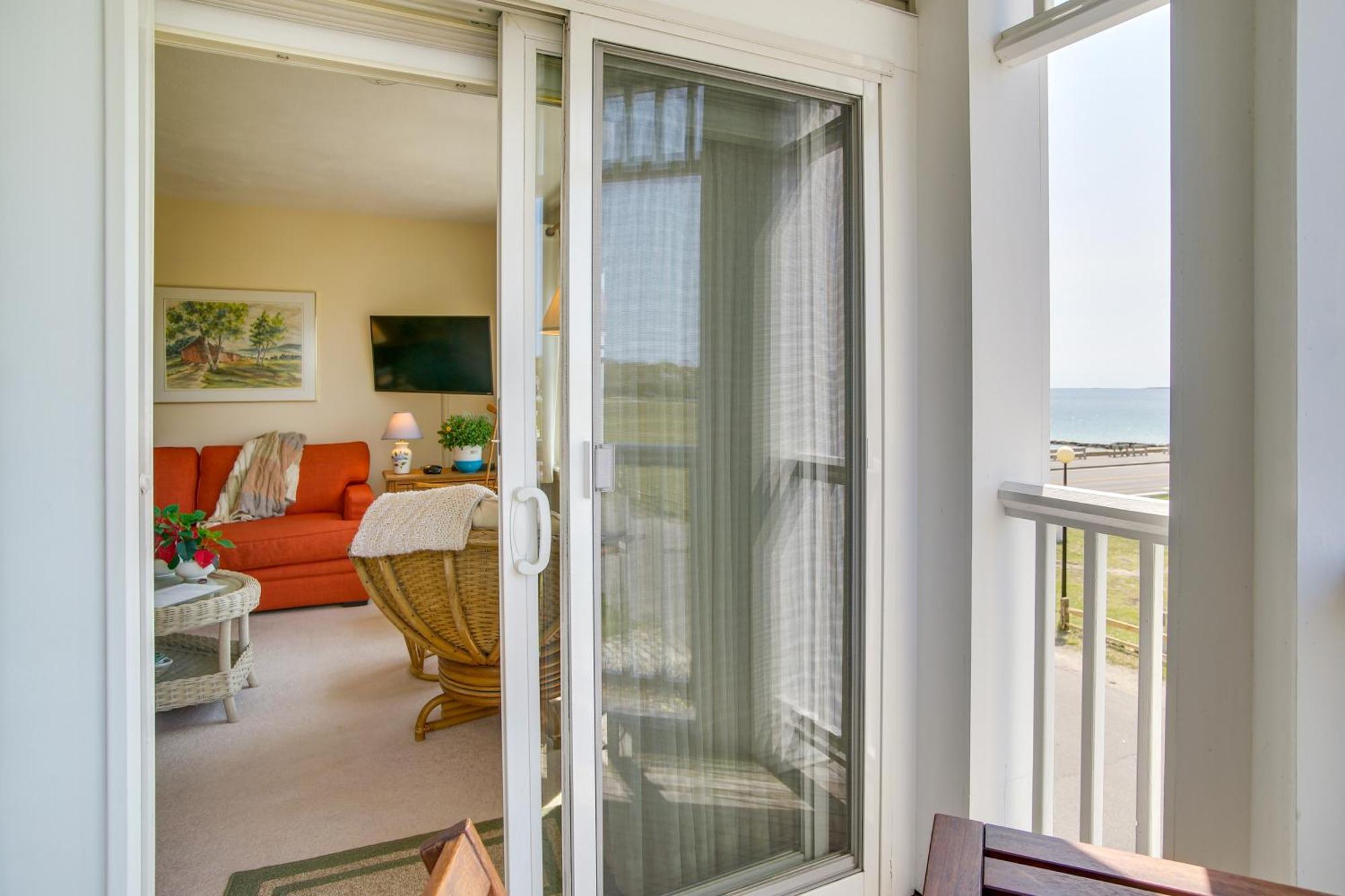 Breezy Oak Bluffs Condo - Steps To Inkwell Beach! Kültér fotó