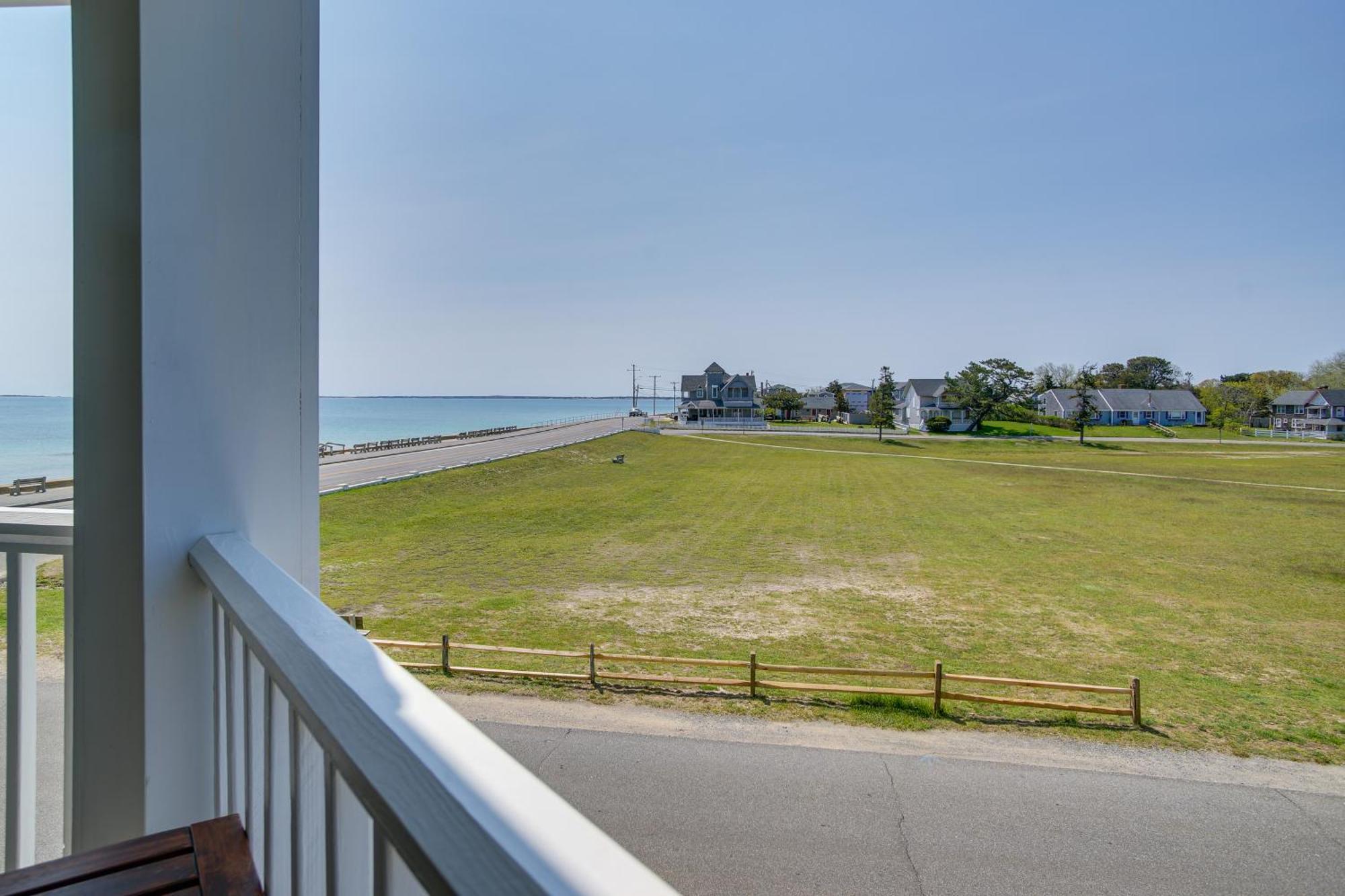 Breezy Oak Bluffs Condo - Steps To Inkwell Beach! Kültér fotó