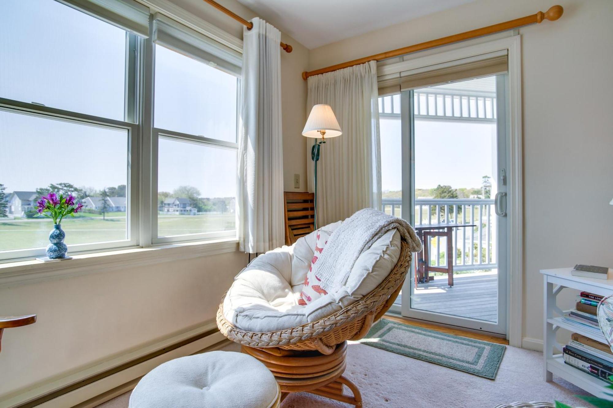 Breezy Oak Bluffs Condo - Steps To Inkwell Beach! Kültér fotó